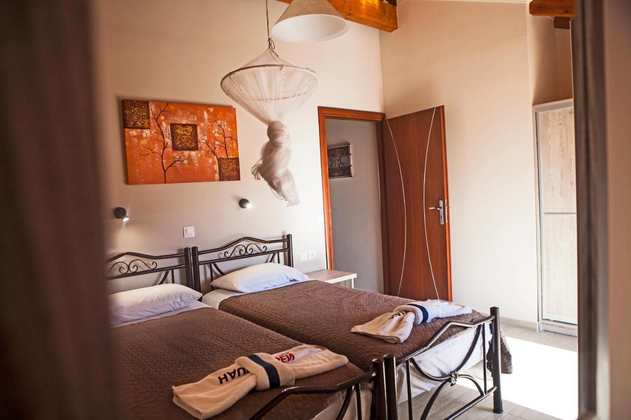Athina Studios And Apartments Agios Georgios Pagon Extérieur photo