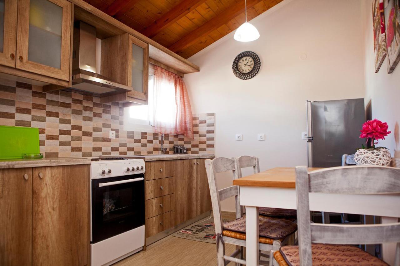 Athina Studios And Apartments Agios Georgios Pagon Extérieur photo